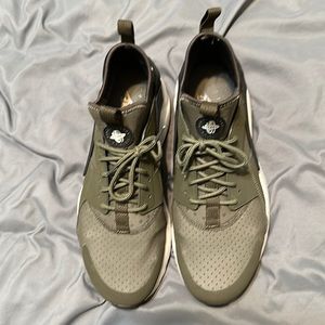 Nike Air Huarache Run Ultra Olive